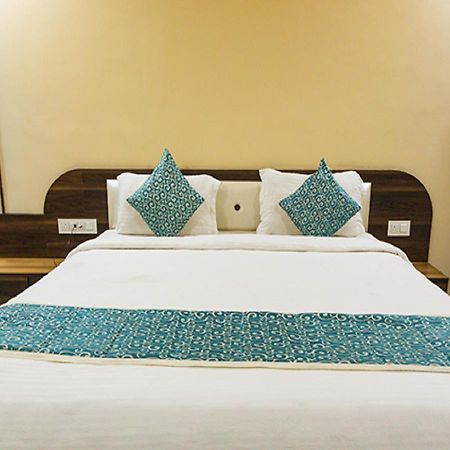 Hotel Somnath Daksh Somnāth Buitenkant foto