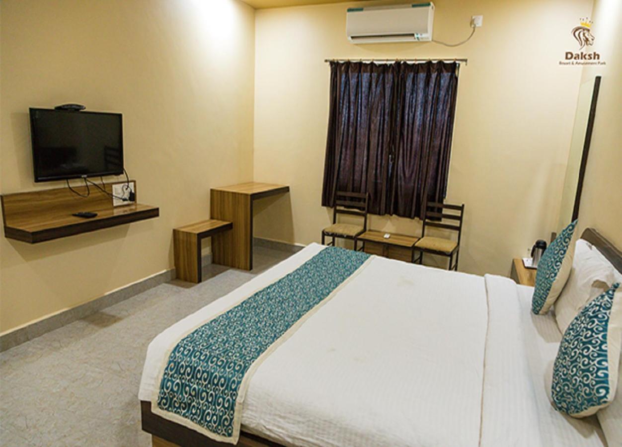 Hotel Somnath Daksh Somnāth Buitenkant foto